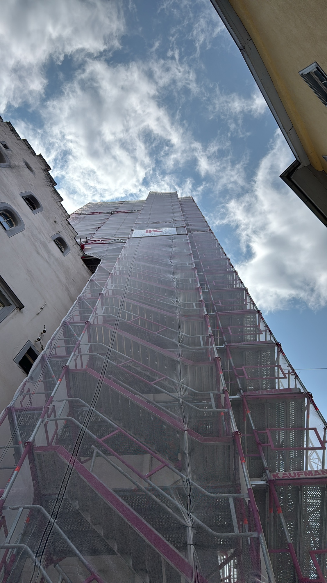 GSK Turm von unten